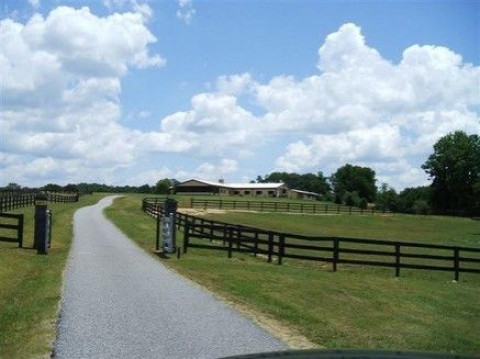 Visit FOUR WINDS EQUESTRIAN CENTER