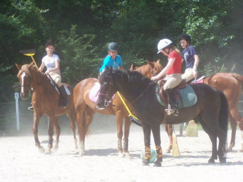 Visit Chase Meadow Lane Summer Equestrian Leadersip Camp
