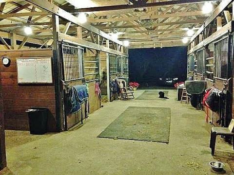 Around the Bend Equestrian Center - Horse Boarding Farm in 