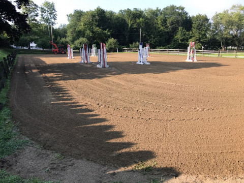 Visit Crossroad Farm Riding Academy