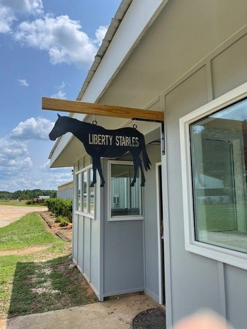 Visit Liberty Stables & Saddle Clubs