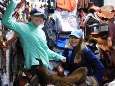 Visit Giddy-up Western Tack