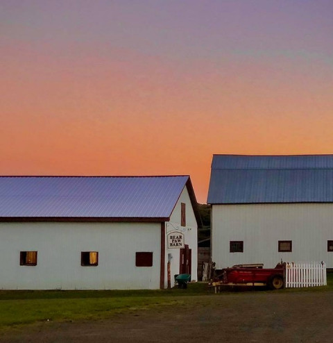 Visit Bear Paw Barn