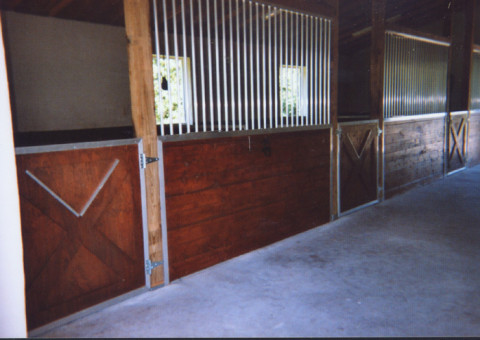 Visit Armour Horse Stalls