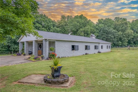 Visit Ultimate Equestrian Facility, Barn, Arena, Pastures!