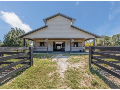 Visit Englewood FL Horse property w 5 acres for SALE