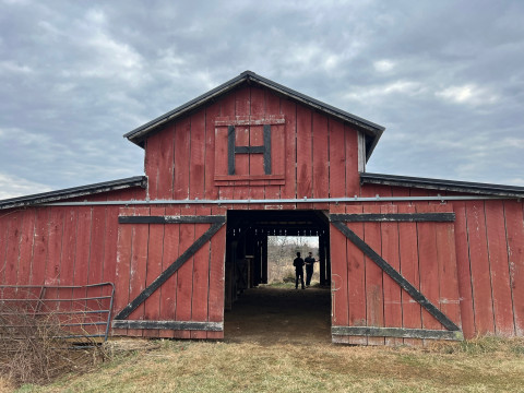 Visit Horse Stable Plus 4 Bed Room House in Lovettsville