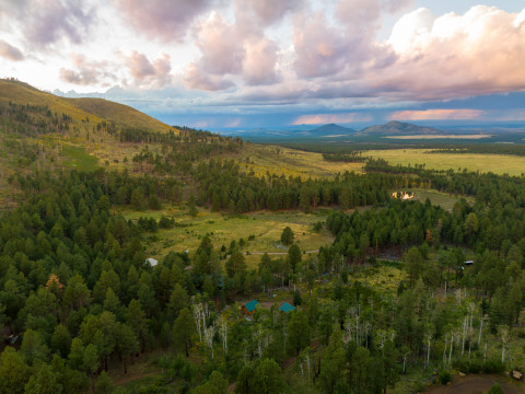 Visit Cabin on a Peaceful 10-Acre Lot with Stellar Mountain Views