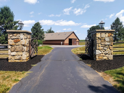Visit Double Diamond Stables