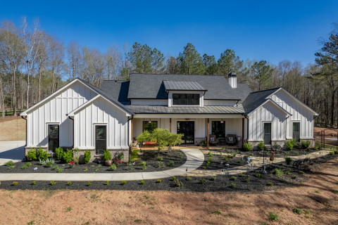 Visit Stunning Ranch Farmhouse on 5 Acres