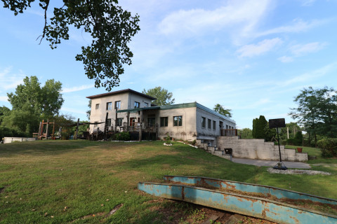 Visit Mary Willis